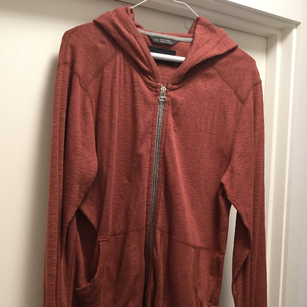 Wings + Horns Men's Hoodie L Red